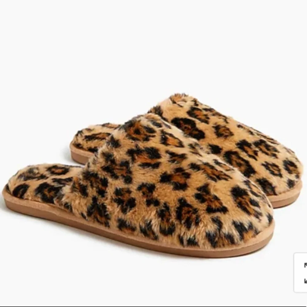 *SOLD* ๐บHP๐บ J.Crew leopard fuzzy slippers - Picture 1 of 7